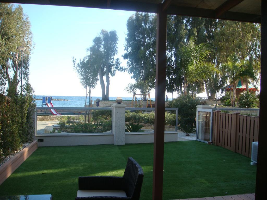 Darlex Apartments Galatex Beach Center Лимасол Экстерьер фото