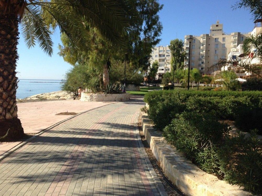 Darlex Apartments Galatex Beach Center Лимасол Экстерьер фото