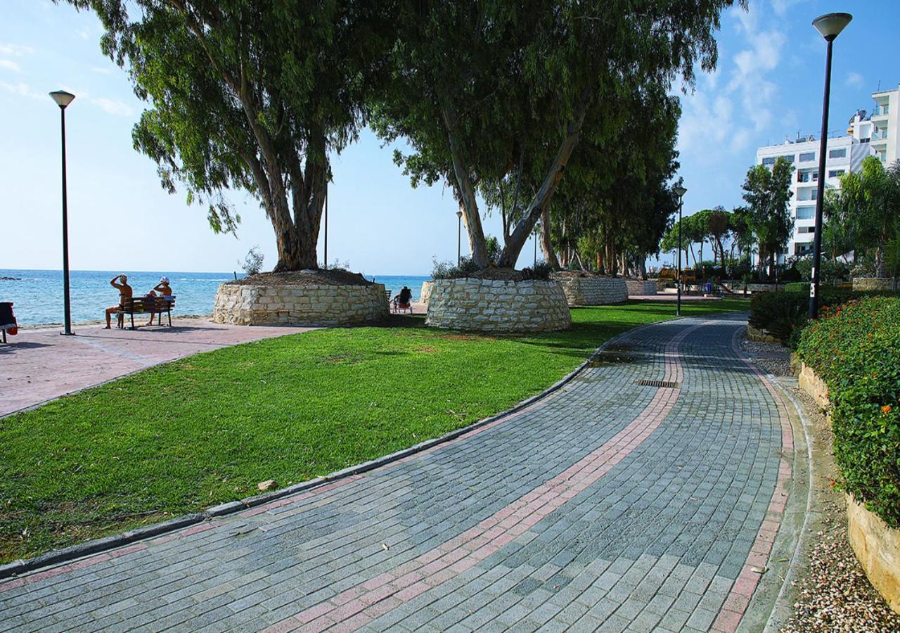 Darlex Apartments Galatex Beach Center Лимасол Экстерьер фото