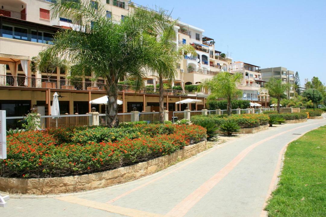 Darlex Apartments Galatex Beach Center Лимасол Экстерьер фото