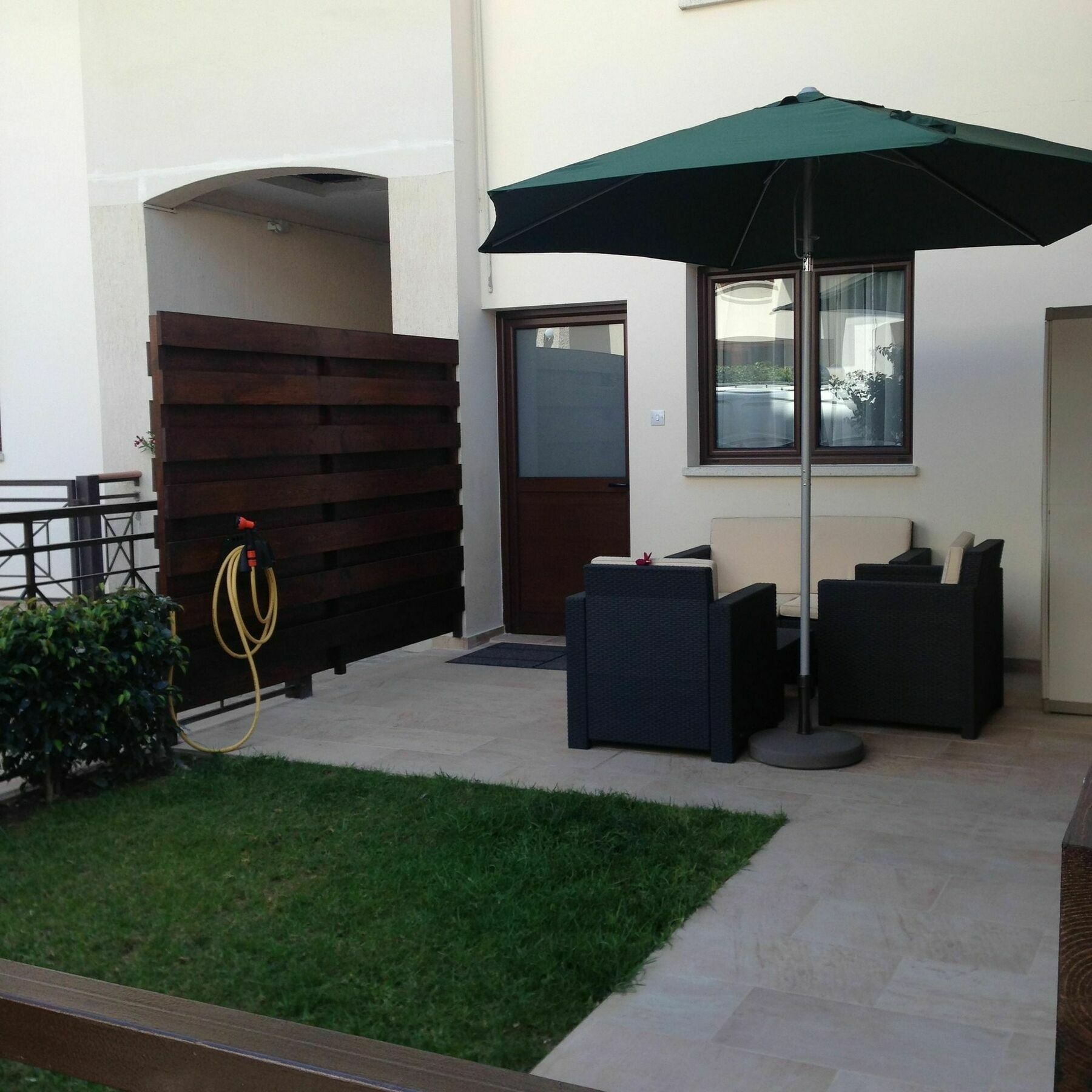 Darlex Apartments Galatex Beach Center Лимасол Экстерьер фото