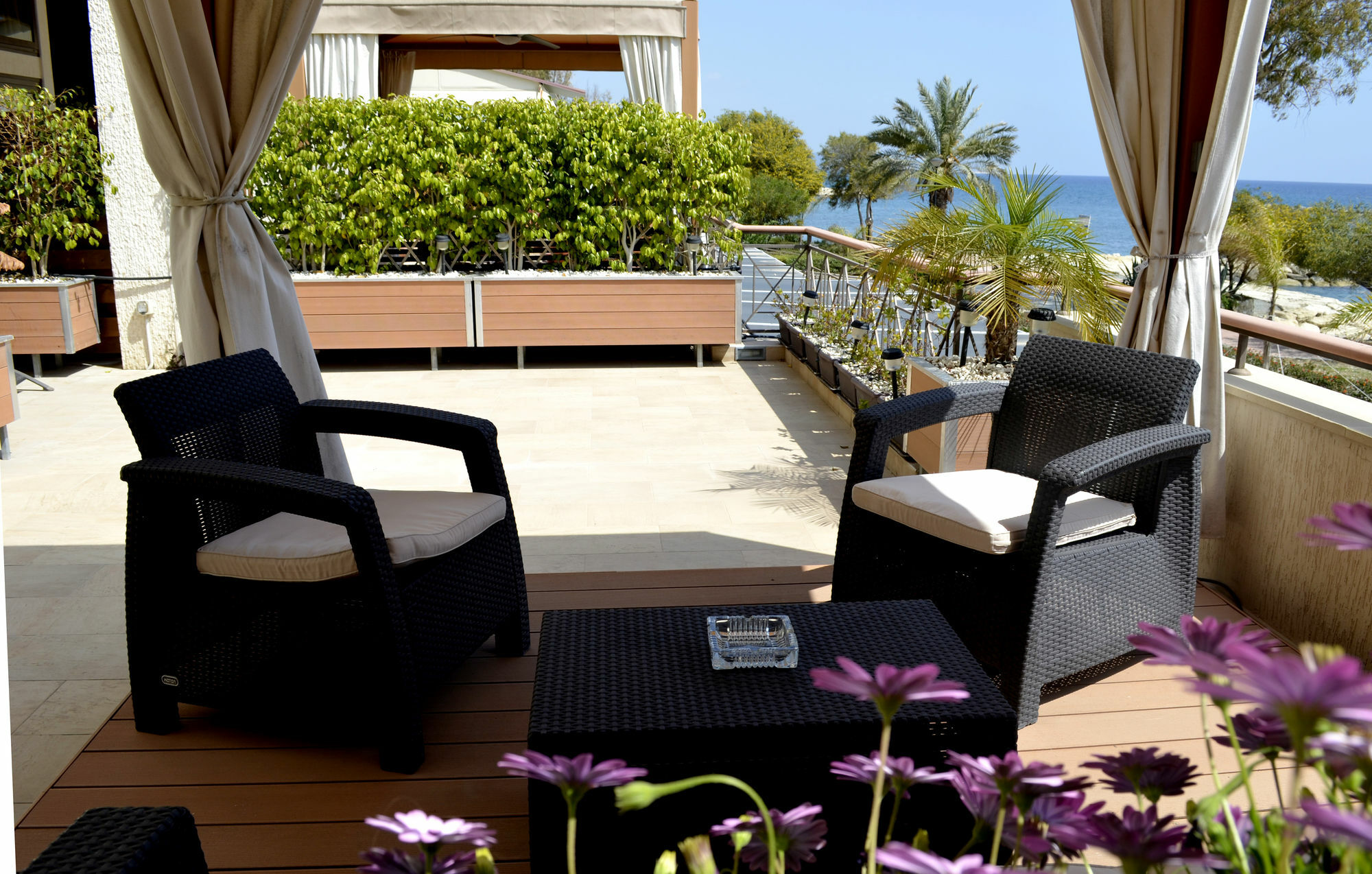 Darlex Apartments Galatex Beach Center Лимасол Экстерьер фото